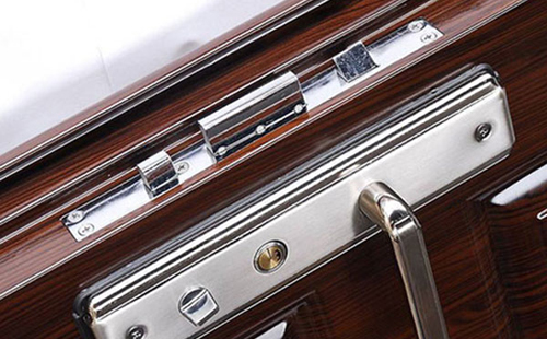 金平24小时上门开锁公司